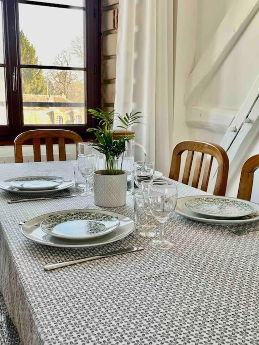 Appartement En Plein Centre Ville Milly-la-Foret Esterno foto