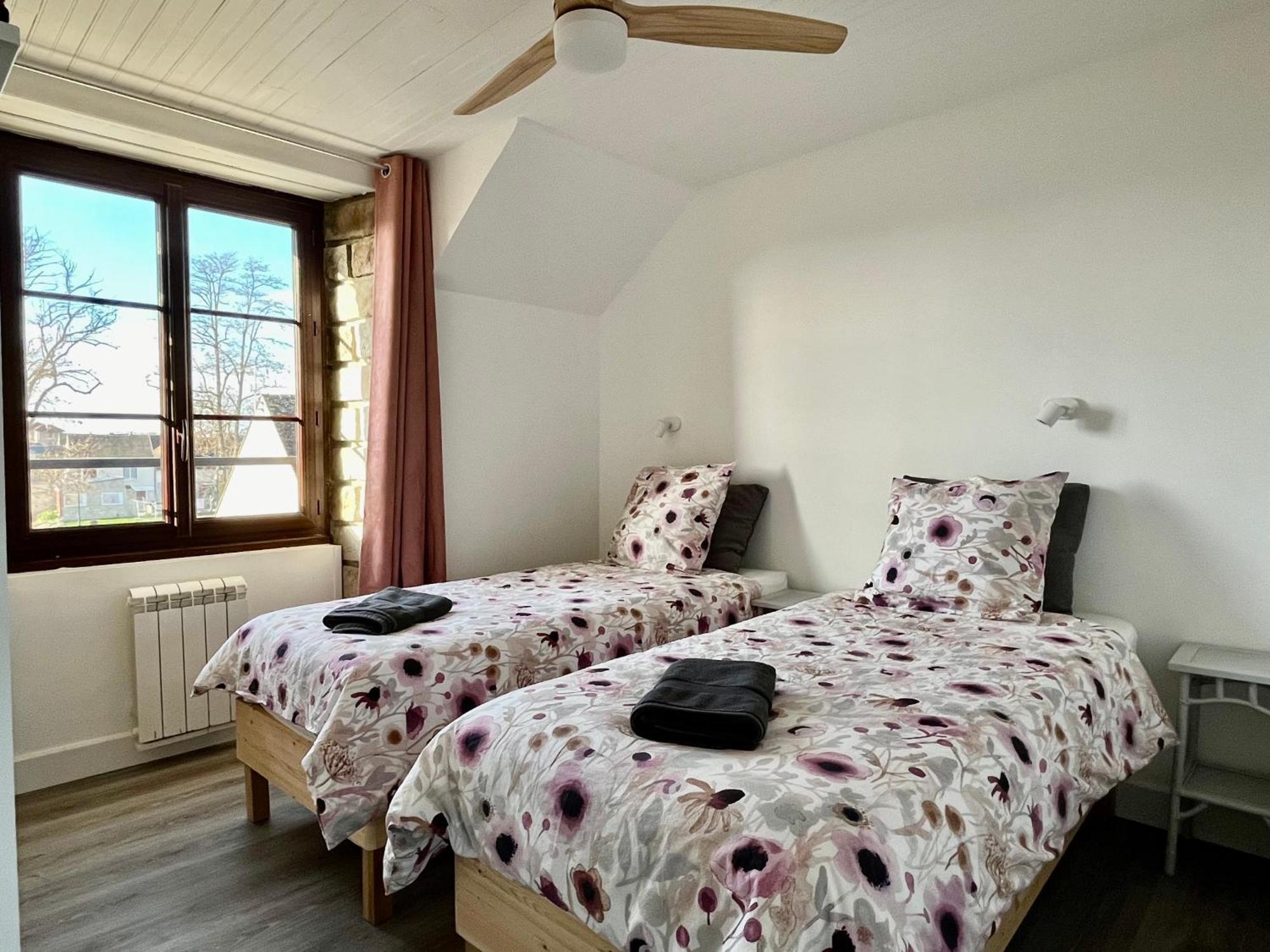 Appartement En Plein Centre Ville Milly-la-Foret Esterno foto